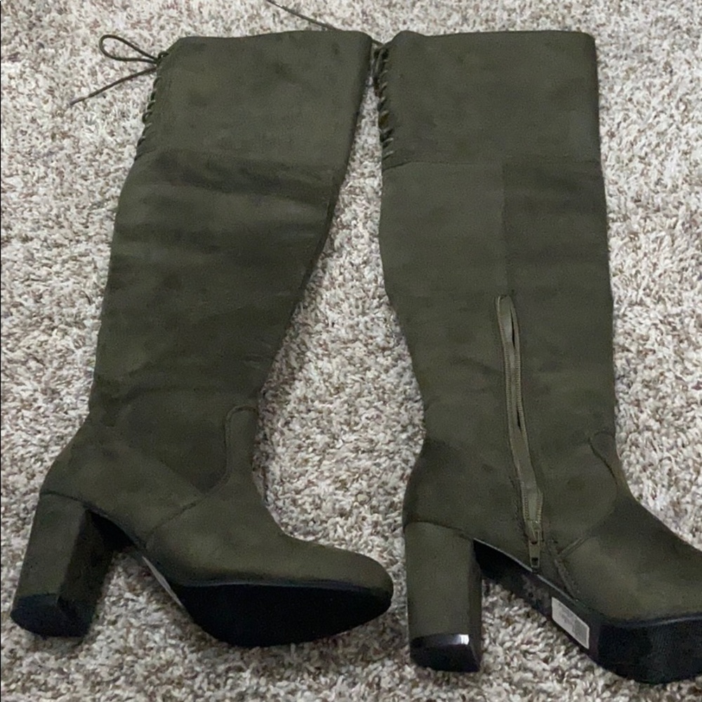 Hunter green thigh high boot never worn